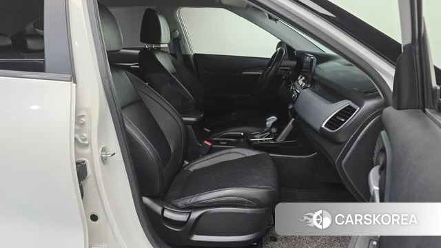 Kia Seltos 2021 Белый из Кореи, фото 2