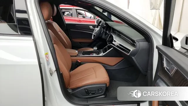 Audi A6 (C8) 2023 Белый из Кореи, фото 2