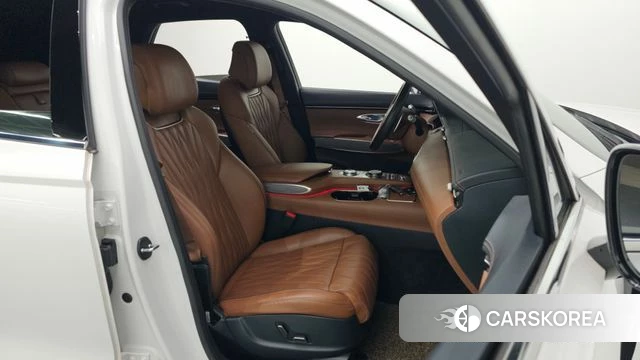 Genesis GV70 2022 Белый из Кореи, фото 2