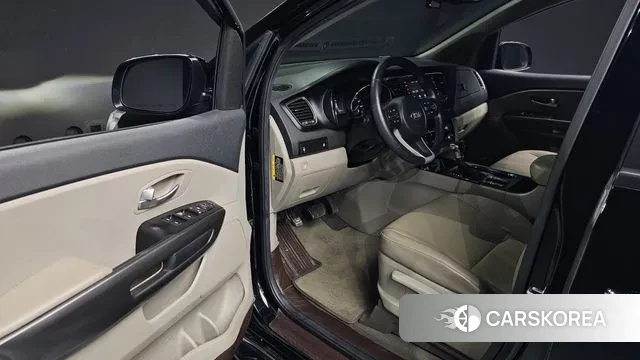 Kia The New Carnival 2018 Черный из Кореи, фото 2