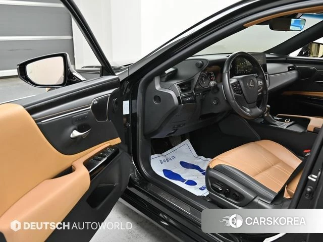 Lexus ES300h 7th generation 2023 Черный из Кореи, фото 2