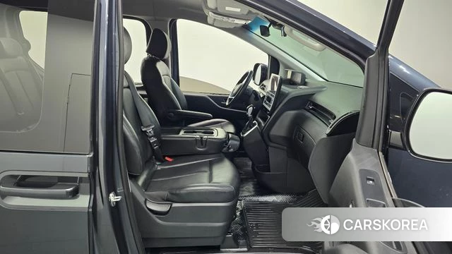 Hyundai Staria 2023 Синий из Кореи, фото 2