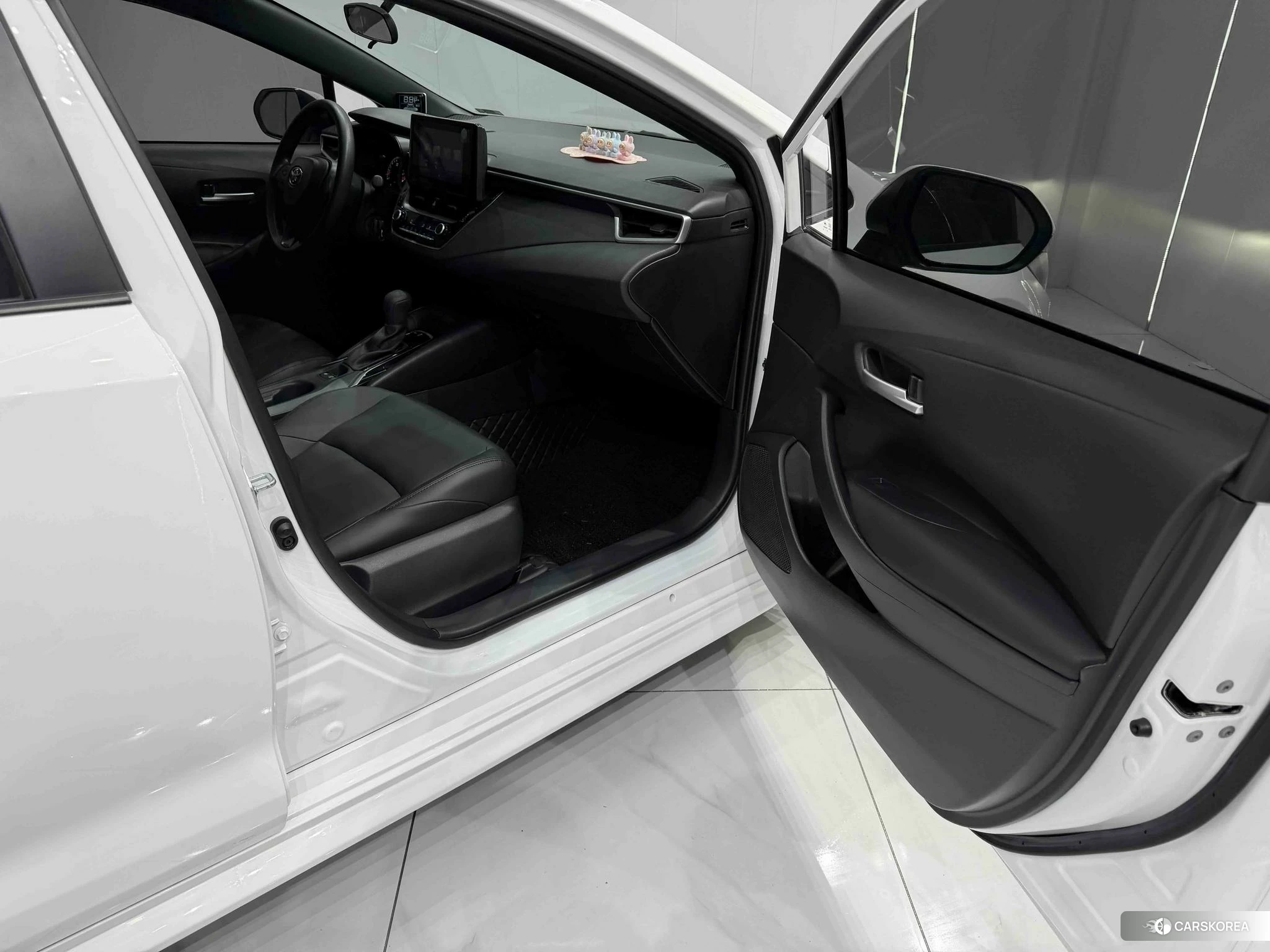 Toyota Lei Ling 2022 Белый из Китая, фото 2