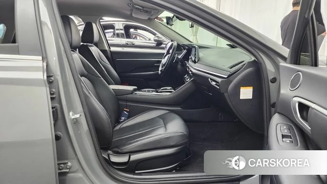 Hyundai Sonata Hybrid (DN8) 2022 Серебристо-серый из Кореи, фото 2