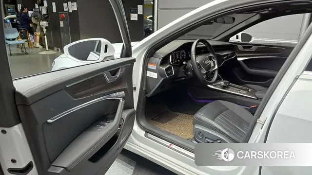 Audi A6 (C8) 2023 Белый из Кореи, фото 2