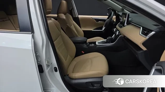 Toyota RAV4 5th Generation 2023 Белый из Кореи, фото 2