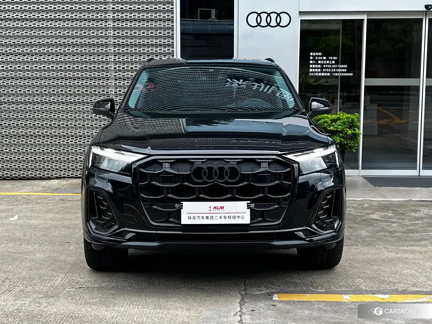 Audi Q7 2024 Черный из Китая, фото 2