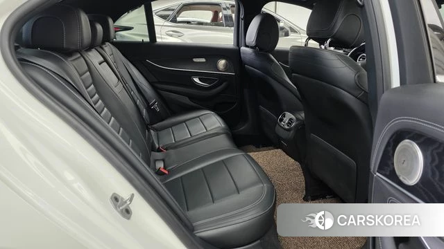 Mercedes-Benz E-Class W213 2020 Белый из Кореи, фото 2