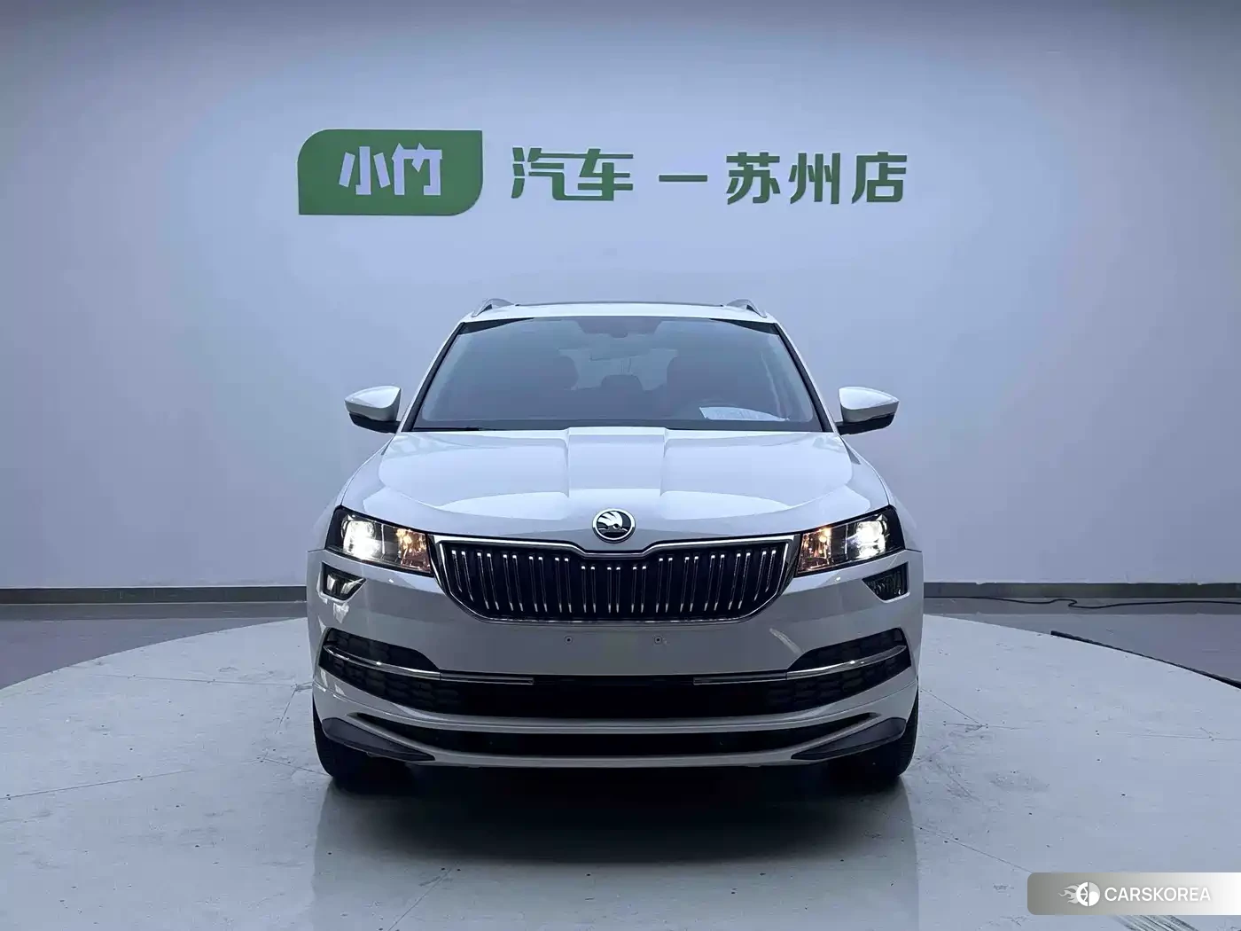 Skoda Krok 2022 Белый из Китая, фото 2