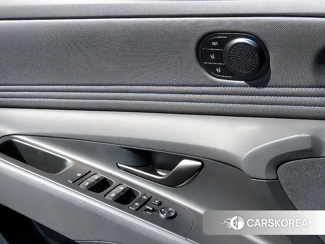 Hyundai The New Avante (CN7) 2025 Серебристо-серый из Кореи, фото 2