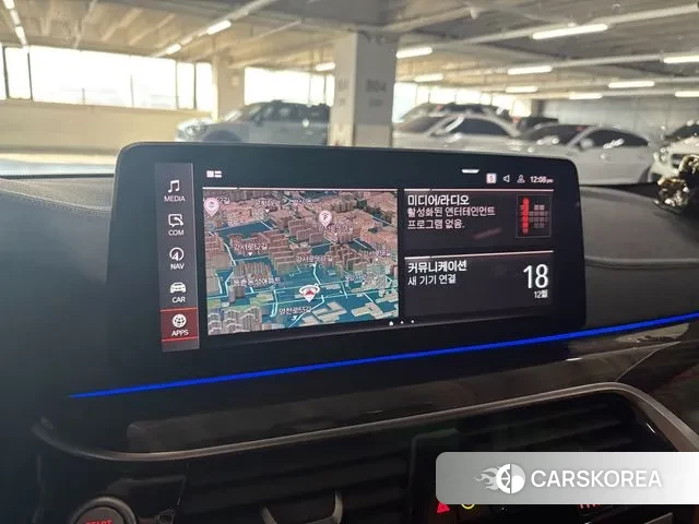 BMW 5 Series (G30) 2022 Белый из Кореи, фото 2