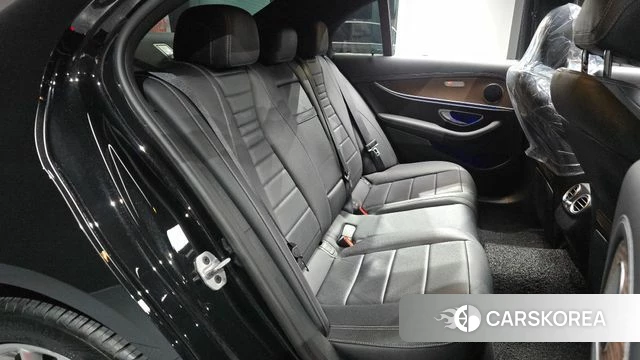 Mercedes-Benz E-Class W213 2020 Черный из Кореи, фото 2