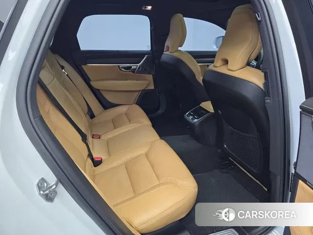 Volvo V90 Cross-Country 2019 Белый из Кореи, фото 2