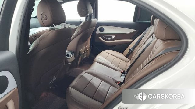 Mercedes-Benz E-Class W213 2020 Белый из Кореи, фото 2