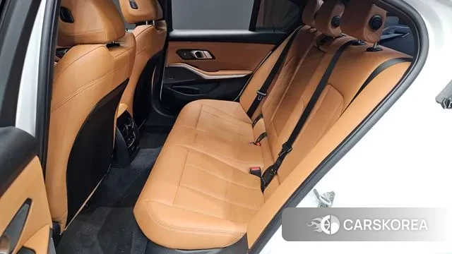 BMW 3 Series (G20) 2024 Белый из Кореи, фото 2