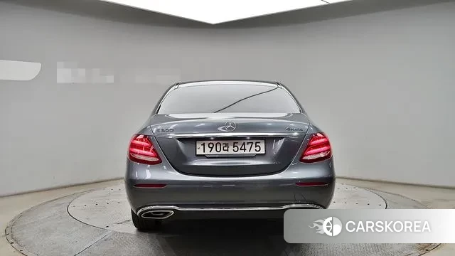 Mercedes-Benz E-Class W213 2020 Серый из Кореи, фото 2