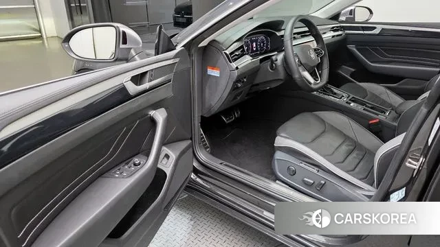 Volkswagen Arteon 2023 Серый из Кореи, фото 2