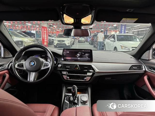 BMW 5 series 2021 Черный из Китая, фото 2