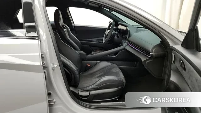 Hyundai Avante (CN7) 2023 Серебристо-серый из Кореи, фото 2