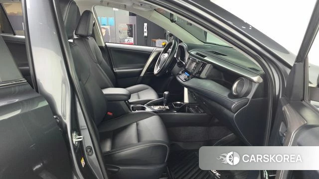 Toyota RAV4 2018 Серый из Кореи, фото 2