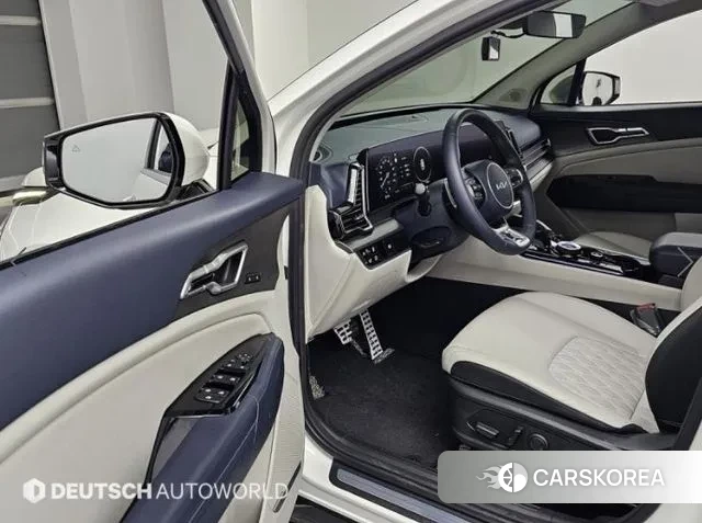 Kia Sportage 5th Generation Hybrid 2024 Белый из Кореи, фото 2