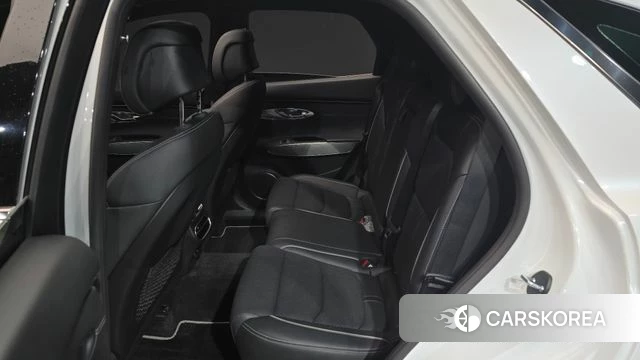 Genesis GV70 2023 Белый из Кореи, фото 2