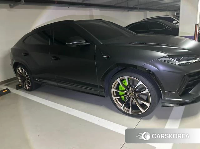 Lamborghini Urus 2023 Черный из Кореи, фото 2
