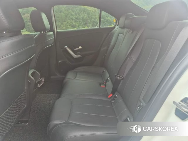 Mercedes-Benz A-Class W177 2020 Белый из Кореи, фото 2