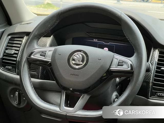 Skoda Kodiak GT 2021 Белый из Китая, фото 2