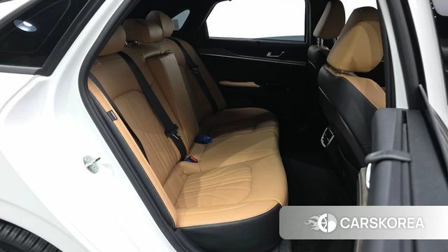 Kia K5 3rd generation 2023 Белый из Кореи, фото 2