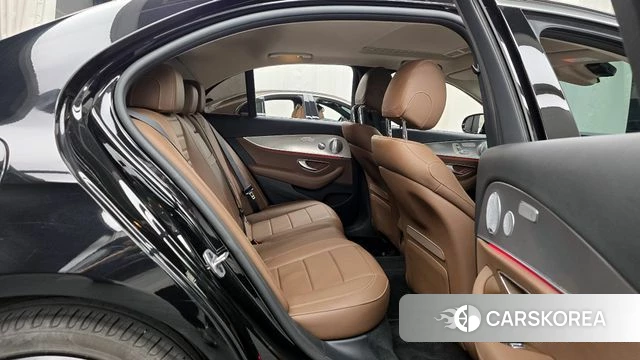 Mercedes-Benz E-Class W213 2020 Черный из Кореи, фото 2