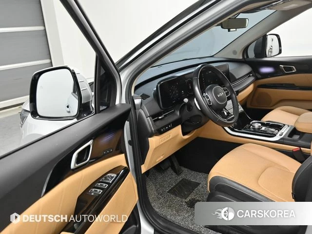 Kia Carnival 4th generation 2023 Серебряный из Кореи, фото 2