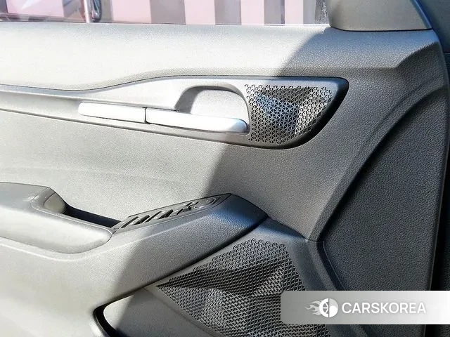 Kia Seltos 2021 Белый из Кореи, фото 2