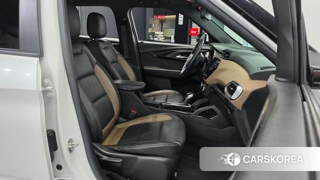 Chevrolet (GM Daewoo) Trailblazer 2022 Белый из Кореи, фото 2