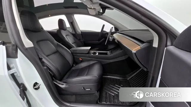 Tesla Model Y 2022 Белый из Кореи, фото 2