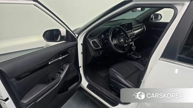 Kia Seltos 2021 Белый из Кореи, фото 2