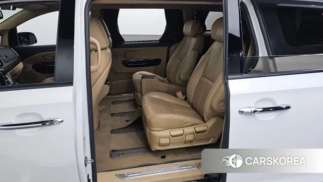 Kia The New Carnival 2019 Белый из Кореи, фото 2