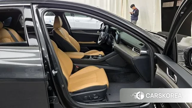 Kia K5 3rd generation 2023 Серый из Кореи, фото 2