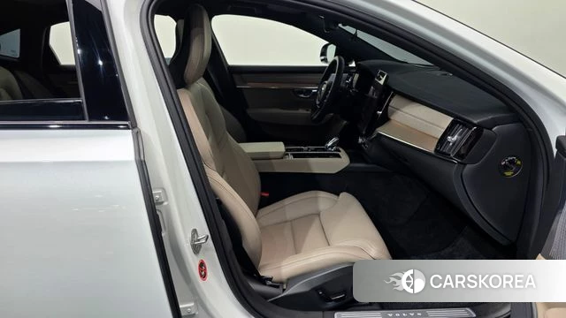 Volvo S90 2025 Белый из Кореи, фото 2
