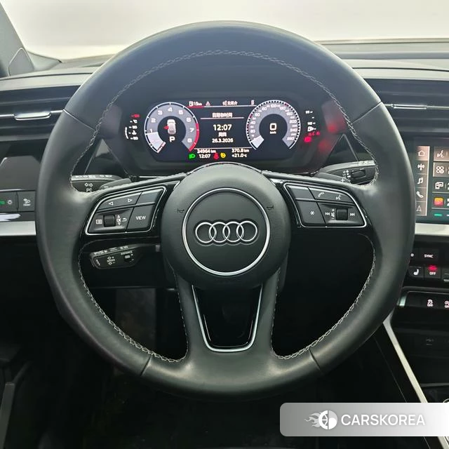 Audi A3 2023 Белый из Китая, фото 2