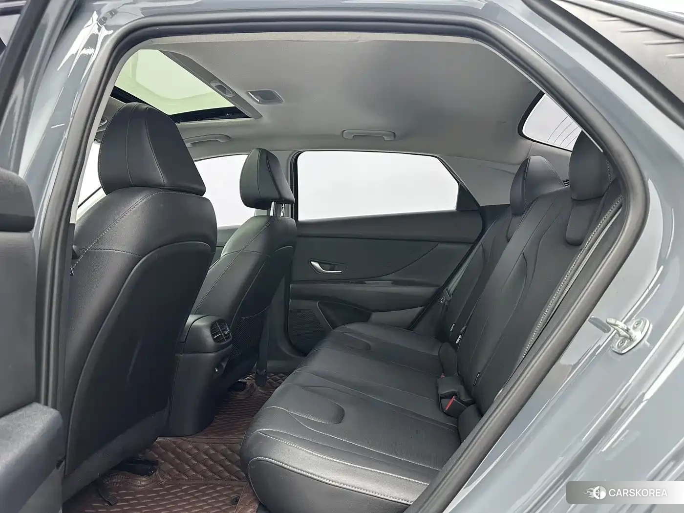 Hyundai Elantra 2023 Silver/gray из Китая, фото 2