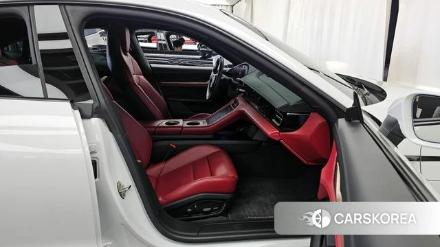 Porsche Taycan 2022 Белый из Кореи, фото 2