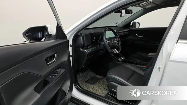 Hyundai Kona (SX2) 2023 Белый из Кореи, фото 2