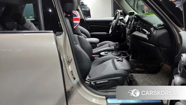 Mini Cooper S 2021 Песочный из Кореи, фото 2