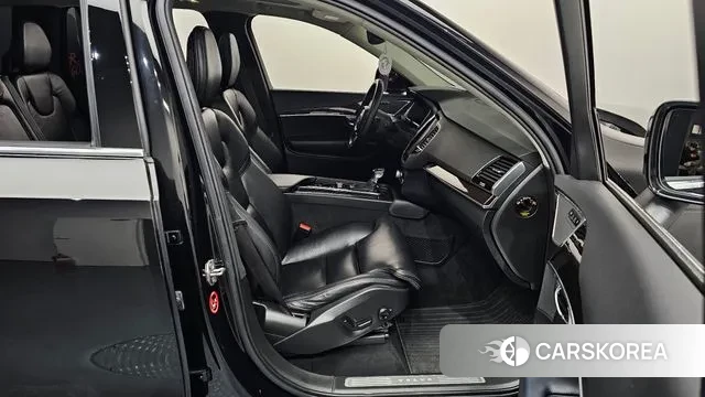 Volvo XC90 second Generation 2019 Черный из Кореи, фото 2