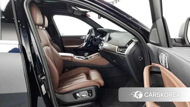 BMW X6 (G06) 2022 Черный из Кореи, фото 2