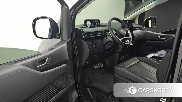 Hyundai Staria 2025 Черный из Кореи, фото 2