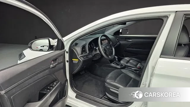 Hyundai Avante AD 2018 Белый из Кореи, фото 2