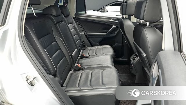 Volkswagen Tiguan second Generation 2020 Серебряный из Кореи, фото 2