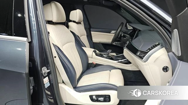 BMW X7 (G07) 2022 Серый из Кореи, фото 2